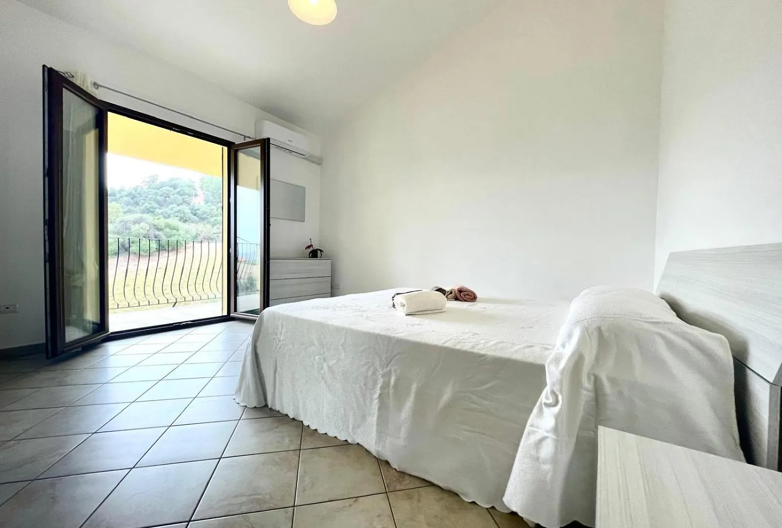 Terrace House Apartment Bari Sardo